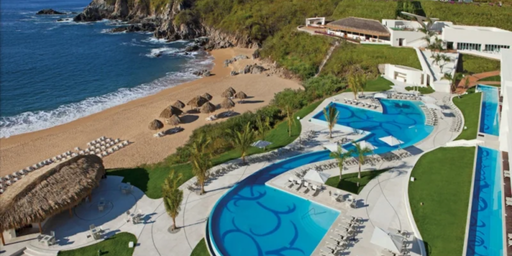 Secrets Resorts balance romance, flexibility, and movement through a more social honeymoon atmosphere.