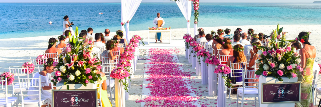 Exchange your vows with the sound of the waves, ocean views, and your closest family and friends by your side.