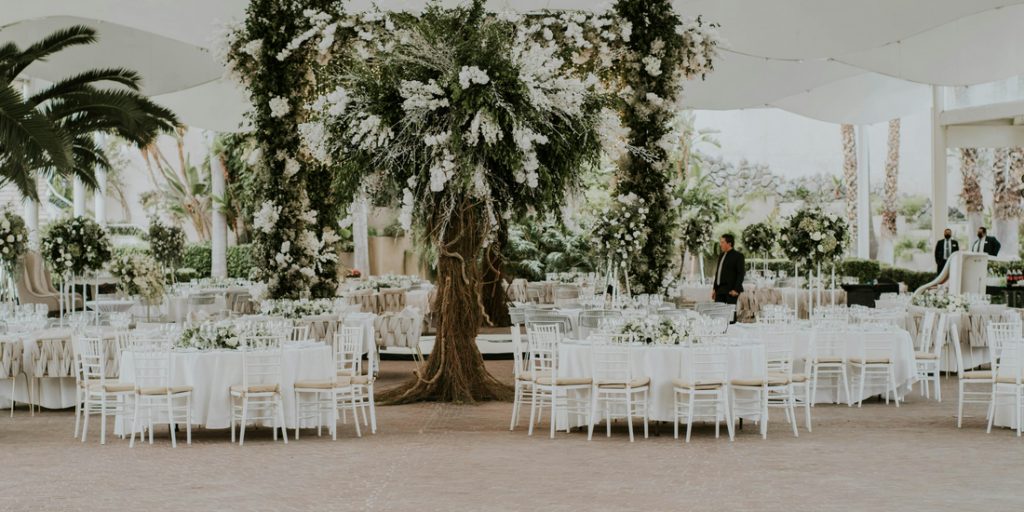 Resort weddings provide dedicated spaces for ceremonies, receptions, and guest celebrations.