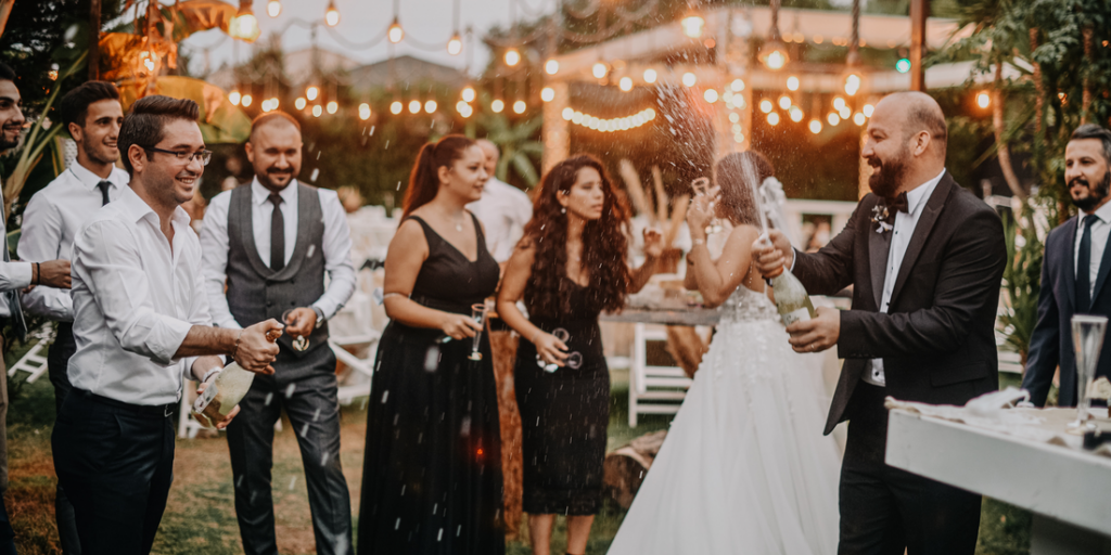 The right wedding experience creates meaningful moments for both you and your guests.